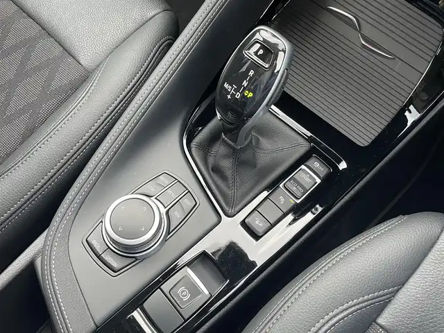 ＢＭＷ Ｘ１ xDrive 18d xライン EDジョイ+ 東京都 2020(令2)年 2.7万km 白 純正HDDナビ/ドライビングアシスト/ワンオーナー/スマートキー/プッシュスタート/4WD/MFSW/アダプティブクルーズコントロール/オートライト/フォグライト/純正ナビ/Bluetooth接続/ハーフレザーシート/電動パワーシート/バックモニター/パークアシスト/コーナーセンサー/ETC/純正LEDヘッドライト/純正18インチアルミホイール/電動パワーゲート