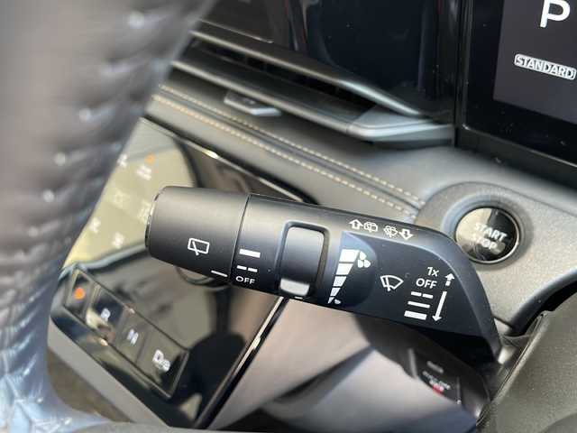 日産 セレナ e－パワー ハイウェイスター V 愛知県 2023(令5)年 3.4万km プリズムホワイト プロパイロット/衝突軽減システム/純正12.4型ディズプレイオーディオ　ナビあり/両側パワースライドドア/全方位カメラ/クルーズコントロール/フルセグ/Bluetooth/バックカメラ/コーナーセンサー/純正アルミホイール/ブラインドスポットモニター/LEDヘッドライト/インテリジェントミラー/リアオートエアコン/オートマチックハイビーム/置くだけ充電機/ETC2.0/ステアリングスイッチ/スマートキー/プッシュスタート