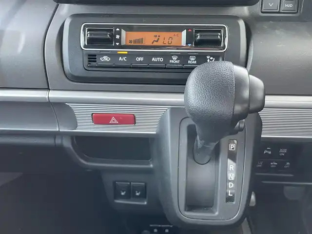 スズキ スペーシア ギア HYBRID XZ 青森県 2023(令5)年 0.9万km オフブルーメタリック/ガンメタリック2トーンルーフ AIS評価4.5点/ハイブリット/ワンオーナー/フォグランプ/ルーフレール/両側パワースライド/純正ナビ/・フルセグTV/・AM/FM/CD/DVD/BT/USB/全方位モニター/コーナーセンサー/ベンチシート/シートヒーター/純正14AW/純正フロアマット/アイドリングストップ/クルーズコントロール/パーキングアシスト/レーンキープアシスト/衝突軽減システム/横滑り防止機能/ドアバイザー/スペアキー/保証書/取扱説明書