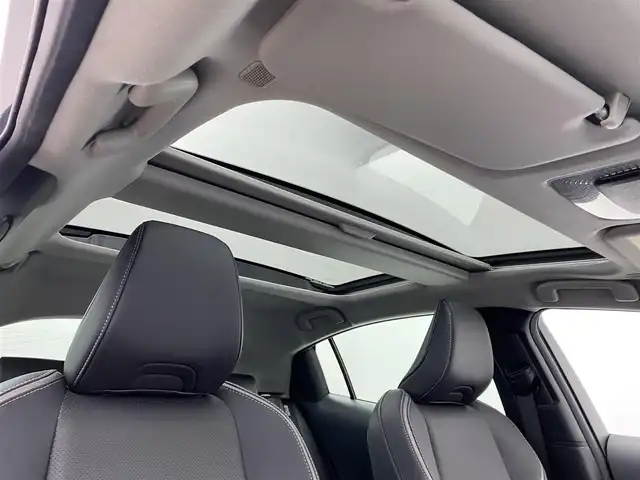 トヨタ プリウス Z 宮城県 2023(令5)年 2.3万km グレーＭ パノラマルーフ　/デジタルインナーミラー　/純正１２型コネクティッドナビ　/パノラミックビューモニター　/アダプティブクルーズコントロール/プリクラッシュセーフティ/レーントレーシングアシスト/オートマチックハイビーム/LEDヘッドランプ/アドバンスドパーク　/クリアランスソナー/ＢＳＭ　/ＲＣＴＡ　/ワイヤレス充電　/リアフォグランプ　/パワーバックドア　/ＥＴＣ２．０/シートヒーター/ベンチレーション/禁煙車/スペアタイヤ