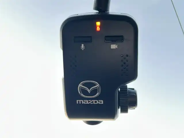 マツダ アクセラ 15S 茨城県 2018(平30)年 5.5万km ジェットブラックマイカ スマートシティーブレーキサポート/純正7V型SDナビ/-フルセグTV Bluetooth CD DVD USB AUX/バックモニター/クルーズコントロール/横滑り防止装置/パーキングセンサー/レーンキープアシストシステム/前後コーナーセンサー/LEDオートヘッドライト/純正16インチアルミホイール/MTモード付AT/ステアリングスイッチ/純正ドライブレコーダー/スマートキー/ETC/オートワイパー/ダブル＋サイドSRSエアバッグ/取扱説明書