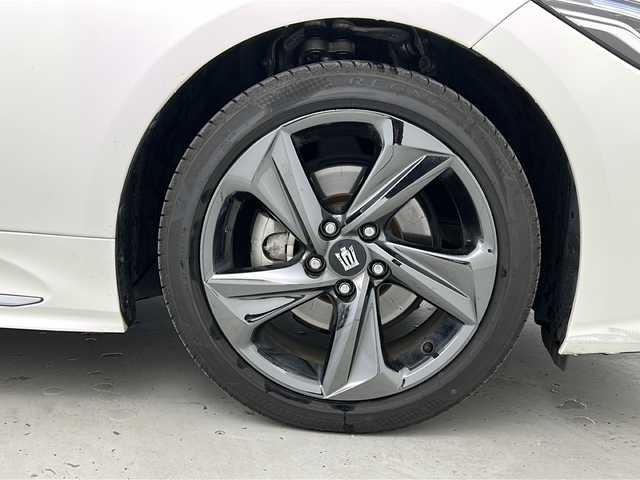 トヨタ クラウン ハイブリッド RS リミテッド 宮城県 2020(令2)年 7.8万km ホワイトパールクリスタルシャイン 禁煙車/トヨタセーフティセンス/・プリクラッシュセーフティ/・レーントレーシングアシスト/・レーダークルーズコントロール/・オートハイビームアシスト/・ブラインドスポットモニター/・リアクロストラフィックアラート/・クリアランスソナー/黒本革シート/・前席パワーシート/・前席シートヒーター/エアシート/純正ナビ/・CD.DVD.BT.USB/フルセグTV/バックカメラ/ビルトインETC2.0/社外ドライブレコーダー/LEDヘッドライト/LEDフォグランプ/ステアリングヒーター/ステアリングスイッチ/プッシュスタート/スマートキー/電動パーキングブレーキ/オートホールド機能/純正18インチアルミホイール/純正フロアマット