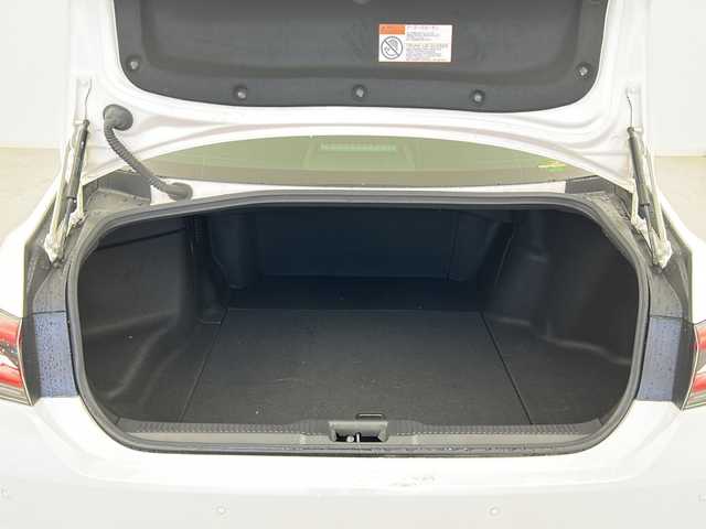 トヨタ クラウン ハイブリッド RS リミテッド 宮城県 2020(令2)年 7.8万km ホワイトパールクリスタルシャイン 禁煙車/トヨタセーフティセンス/・プリクラッシュセーフティ/・レーントレーシングアシスト/・レーダークルーズコントロール/・オートハイビームアシスト/・ブラインドスポットモニター/・リアクロストラフィックアラート/・クリアランスソナー/黒本革シート/・前席パワーシート/・前席シートヒーター/エアシート/純正ナビ/・CD.DVD.BT.USB/フルセグTV/バックカメラ/ビルトインETC2.0/社外ドライブレコーダー/LEDヘッドライト/LEDフォグランプ/ステアリングヒーター/ステアリングスイッチ/プッシュスタート/スマートキー/電動パーキングブレーキ/オートホールド機能/純正18インチアルミホイール/純正フロアマット