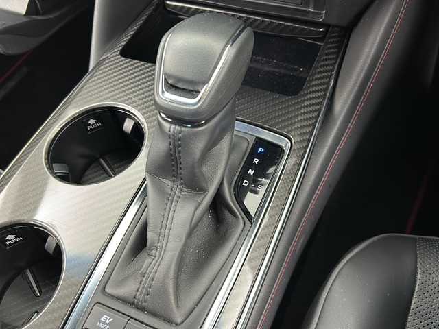 トヨタ クラウン ハイブリッド RS リミテッド 宮城県 2020(令2)年 7.8万km ホワイトパールクリスタルシャイン 禁煙車/トヨタセーフティセンス/・プリクラッシュセーフティ/・レーントレーシングアシスト/・レーダークルーズコントロール/・オートハイビームアシスト/・ブラインドスポットモニター/・リアクロストラフィックアラート/・クリアランスソナー/黒本革シート/・前席パワーシート/・前席シートヒーター/エアシート/純正ナビ/・CD.DVD.BT.USB/フルセグTV/バックカメラ/ビルトインETC2.0/社外ドライブレコーダー/LEDヘッドライト/LEDフォグランプ/ステアリングヒーター/ステアリングスイッチ/プッシュスタート/スマートキー/電動パーキングブレーキ/オートホールド機能/純正18インチアルミホイール/純正フロアマット