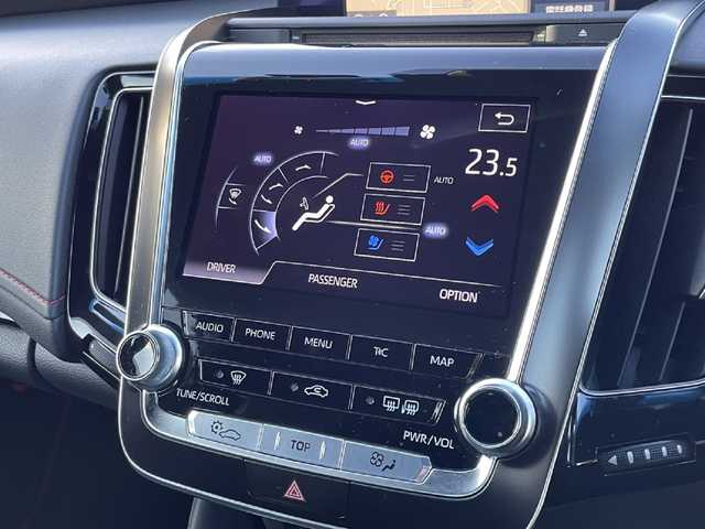 トヨタ クラウン ハイブリッド RS リミテッド 宮城県 2020(令2)年 7.8万km ホワイトパールクリスタルシャイン 禁煙車/トヨタセーフティセンス/・プリクラッシュセーフティ/・レーントレーシングアシスト/・レーダークルーズコントロール/・オートハイビームアシスト/・ブラインドスポットモニター/・リアクロストラフィックアラート/・クリアランスソナー/黒本革シート/・前席パワーシート/・前席シートヒーター/エアシート/純正ナビ/・CD.DVD.BT.USB/フルセグTV/バックカメラ/ビルトインETC2.0/社外ドライブレコーダー/LEDヘッドライト/LEDフォグランプ/ステアリングヒーター/ステアリングスイッチ/プッシュスタート/スマートキー/電動パーキングブレーキ/オートホールド機能/純正18インチアルミホイール/純正フロアマット