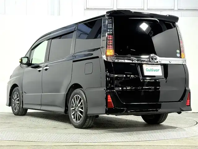 トヨタ ヴォクシー ZS 煌Ⅱ 大阪府 2016(平28)年 5.5万km ブラック 純正ナビＴＶ　フリップダウンモニター　バックカメラ　ＥＴＣ　ドラレコ　衝突軽減　両側パワスラ　レーンアシスト　アイドリングストップ　オートハイビーム　ＬＥＤヘッドライト　フォグランプ　スマートキー