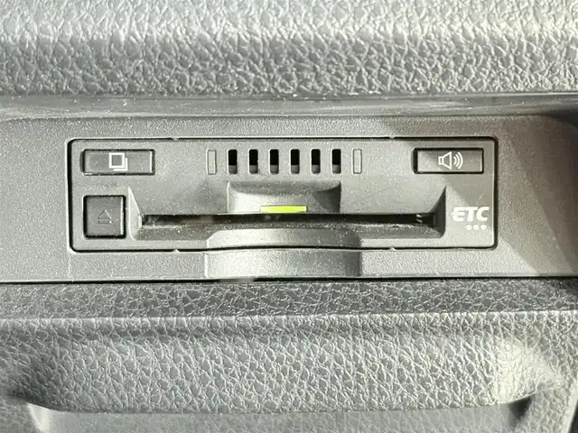 トヨタ ヴォクシー ZS 煌Ⅱ 大阪府 2016(平28)年 5.5万km ブラック 純正ナビＴＶ　フリップダウンモニター　バックカメラ　ＥＴＣ　ドラレコ　衝突軽減　両側パワスラ　レーンアシスト　アイドリングストップ　オートハイビーム　ＬＥＤヘッドライト　フォグランプ　スマートキー