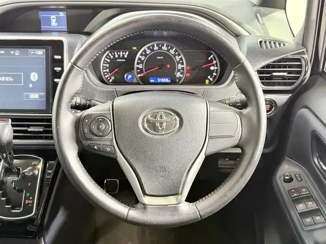 トヨタ ヴォクシー ZS 煌Ⅱ 大阪府 2016(平28)年 5.5万km ブラック 純正ナビＴＶ　フリップダウンモニター　バックカメラ　ＥＴＣ　ドラレコ　衝突軽減　両側パワスラ　レーンアシスト　アイドリングストップ　オートハイビーム　ＬＥＤヘッドライト　フォグランプ　スマートキー