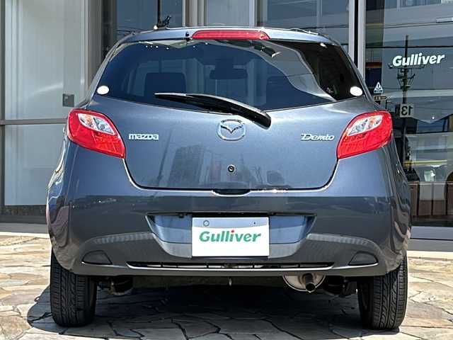 マツダ デミオ 13C－V HIDエディション 静岡県 2011(平23)年 6.9万km メトロポリタングレーマイカ 社外ナビゲーション/バックカメラ　/ＣＤ／ＤＶＤ　/Ｂｌｕｅｔｏｏｔｈ　/ＥＴＣ　/フルセグＴＶ　/オートライト　/プッシュスタート　/キセノンヘッドライト　/フォグランプ　/純正フロアマット　/社外アルミホイール/Wエアバック