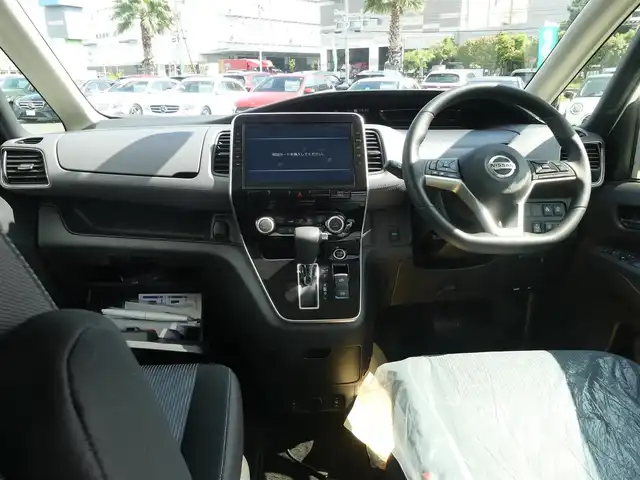 日産 セレナ ハイウェイスター V 千葉県 2020(令2)年 4.4万km ブリリアントホワイトパール エマージェンシーブレーキ/プロパイロット/インテリジェントクルーズコントロール/インテリジェントルームミラー/アイドリングストップ/ハンズフリー両側パワースライドドア/純正SDナビ/地デジTV/【BD/DVD/CD再生機能　Bluetooth接続】/アラウンドビューモニター/革巻きステアリング/ステアリングスイッチ/ステアリングヒーター/ETC/LEDヘッドライト/フォグライト/ウインカーミラー/コーナーセンサー/純正16インチアルミホイル/インテリジェントキー