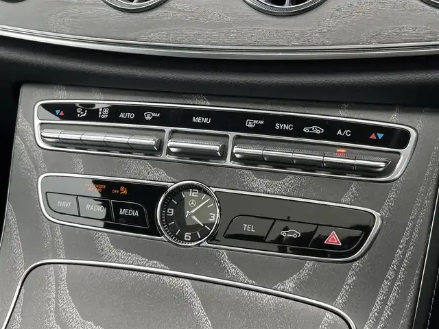 メルセデス・ベンツ ＣＬＳ２２０ｄ スポーツ エクスクルーシブPKG 茨城県 2019(平31)年 5.1万km ダイヤモンドホワイト パノラマSR /Burmester /HUD/RSP /ACC  /LKA /BSM /ナビ /360度カメラ /CarPｌay /TV /アンビエントライト/黒革 /シートヒーター /ベンチレーション /マルチLED /オートハイビーム /パフュームアトマイザー /パワーバトランク /ETC2.0 /禁煙車