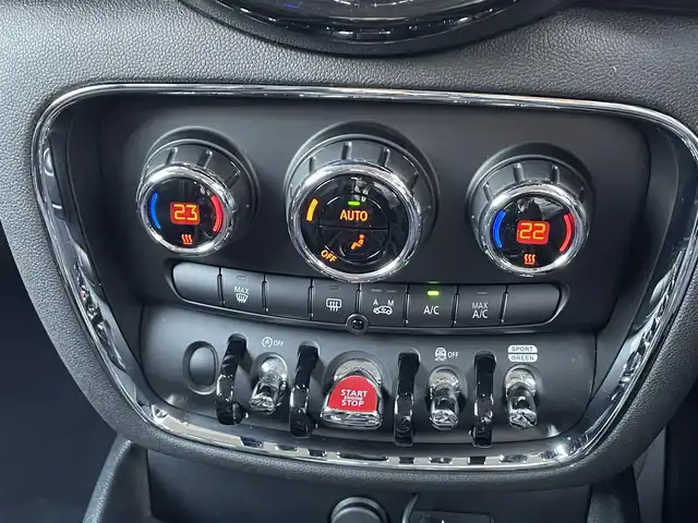 ＭＩＮＩ ミニ クラブマン クーパーSD 岐阜県 2019(令1)年 3.2万km メルティングシルバーM アクティブクルーズコントロール/前車接近警告機能/衝突回避、被害軽減ブレーキ/リアパークディスタンスコントロール/純正ナビ　/Ｂｌｕｅｔｏｏｔｈ/社外TVチューナー/バックカメラ/LEDヘッドライト/LEDフロントフォグランプ/レインセンサー/前後ドライブレコーダー　/ETC車載器システム内蔵自動防眩ルームミラー