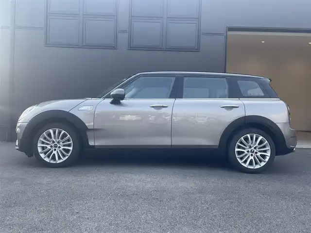 ＭＩＮＩ ミニ クラブマン クーパーSD 岐阜県 2019(令1)年 3.2万km メルティングシルバーM アクティブクルーズコントロール/前車接近警告機能/衝突回避、被害軽減ブレーキ/リアパークディスタンスコントロール/純正ナビ　/Ｂｌｕｅｔｏｏｔｈ/社外TVチューナー/バックカメラ/LEDヘッドライト/LEDフロントフォグランプ/レインセンサー/前後ドライブレコーダー　/ETC車載器システム内蔵自動防眩ルームミラー
