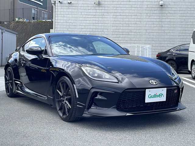 トヨタ ＧＲ８６ RZ 山梨県 2023(令5)年 2万km クリスタルブラックシリカ ＧＲエアロ　/純正９インチナビ　/バックカメラ　/フルセグ　/衝突軽減装置　/ＥＴＣ　/ドライブレコーダー　/レーダークルーズコントロール　/ハーフレザーシート　/シートヒーター　/クリアランスソナー　/パドルシフト