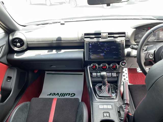 トヨタ ＧＲ８６ RZ 山梨県 2023(令5)年 2万km クリスタルブラックシリカ ＧＲエアロ　/純正９インチナビ　/バックカメラ　/フルセグ　/衝突軽減装置　/ＥＴＣ　/ドライブレコーダー　/レーダークルーズコントロール　/ハーフレザーシート　/シートヒーター　/クリアランスソナー　/パドルシフト