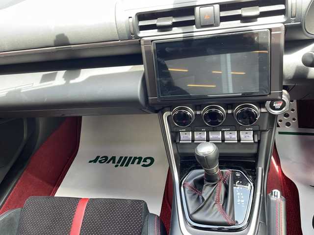トヨタ ＧＲ８６ RZ 山梨県 2023(令5)年 2万km クリスタルブラックシリカ ＧＲエアロ　/純正９インチナビ　/バックカメラ　/フルセグ　/衝突軽減装置　/ＥＴＣ　/ドライブレコーダー　/レーダークルーズコントロール　/ハーフレザーシート　/シートヒーター　/クリアランスソナー　/パドルシフト
