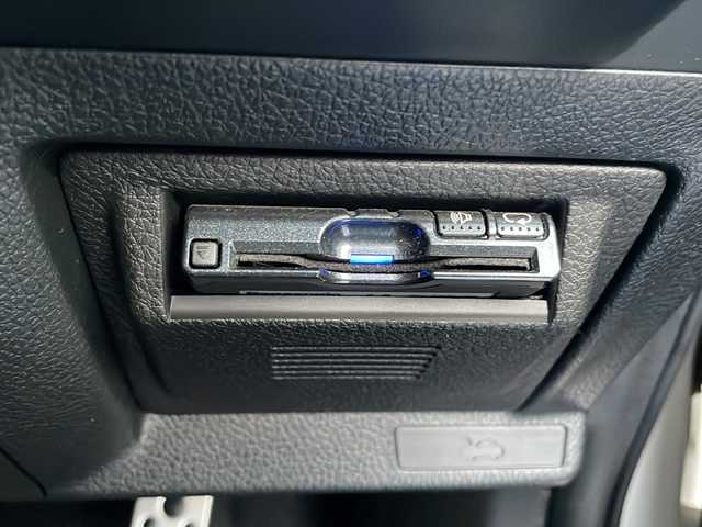 スバル ＷＲＸ Ｓ４ スポルヴィータ 道東・釧路十勝 2015(平27)年 13万km クリスタルホワイトP 純正ナビ(ラジオ/BT/CD/DVD/SD/フルセグTV)/サンルーフ/メモリーシートD席/パドルシフト/バックカメラ(サイド)/クルーズコントロール(追従あり)/純正フロアマット/パワーリアゲート/横滑り防止/オートライト/レザーシート/シートヒーター前席/ダウンヒルアシストコントロール/電動パーキングブレーキ/マルチインフォーメーションディスプレイ/電格ミラー/プッシュスタート/ETC