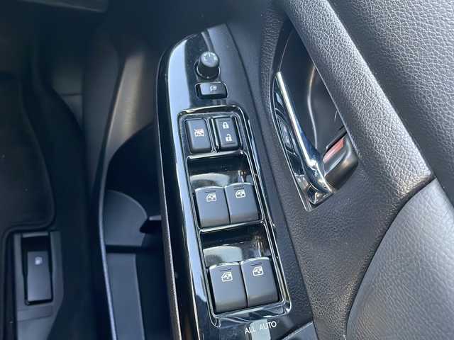 スバル ＷＲＸ Ｓ４ スポルヴィータ 道東・釧路十勝 2015(平27)年 13万km クリスタルホワイトP 純正ナビ(ラジオ/BT/CD/DVD/SD/フルセグTV)/サンルーフ/メモリーシートD席/パドルシフト/バックカメラ(サイド)/クルーズコントロール(追従あり)/純正フロアマット/パワーリアゲート/横滑り防止/オートライト/レザーシート/シートヒーター前席/ダウンヒルアシストコントロール/電動パーキングブレーキ/マルチインフォーメーションディスプレイ/電格ミラー/プッシュスタート/ETC