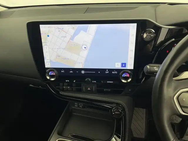 レクサス ＮＸ 350h バージョンL 鹿児島県 2023(令5)年 3.6万km ソニッククォーツ サンルーフ/純正ナビ付ディスプレイオーディオ/（Bluetooth/フルセグTV）/パノラミックビューモニター/レザーシート/パワーシート/シートヒーター/メモリシート(D)/電動リアゲート/電動サイドブレーキ/オートホールド/ビルトインETC2.0/BSM/ビルドインETC/WCO/SPORT/EVモード/革巻きステアリング/ステアリングスイッチ/パドルシフト/Autoライト/前後ドライブレコーダー/三眼LEDヘッドライト/デジタルインナーミラー/フォグ/クリアランスソナー/シーケンシャルウィンカー/ヘッドアップディスプレイ/電動格納ミラー/ウィンカーミラー/スマートキー/スペアキー(2本)/プッシュスタートボタン/純正フロアマット/純正アルミホイール