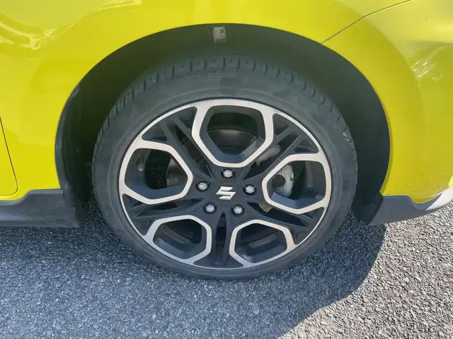 スズキ スイフト スポーツ セーフティPKG 茨城県 2018(平30)年 10.8万km チャンピオンイエロー ワンオーナー/ディーラーオプション8インチSDナビ（CD/DVD/BT/フルセグTV）/ビルトインETC/ステアリングスイッチ/プッシュスタート/レーダークルーズコントロール/車線逸脱/衝突軽減ブレーキ/純正ドアバイザー/純正フロアマット