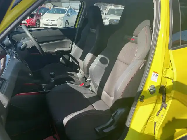 スズキ スイフト スポーツ セーフティPKG 茨城県 2018(平30)年 10.8万km チャンピオンイエロー ワンオーナー/ディーラーオプション8インチSDナビ（CD/DVD/BT/フルセグTV）/ビルトインETC/ステアリングスイッチ/プッシュスタート/レーダークルーズコントロール/車線逸脱/衝突軽減ブレーキ/純正ドアバイザー/純正フロアマット