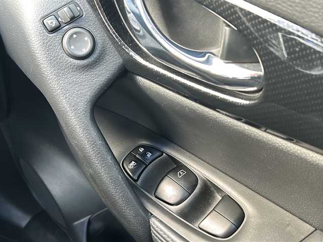 日産 エクストレイル ハイブリッド 20Xi 広島県 2019(令1)年 4.1万km ブリリアントホワイトパール 禁煙車/エマージェンシーブレーキ/車線逸脱警報/BSW/プロパイロット/純正８型ナビ（MM518D-L）/・フルセグ/CD/DVD/Blu-ray/Bluetooth/USB/MSV/アラウンドビューモニター/インテリジェントルームミラー/革巻きステアリング/ステアリングスイッチ/オートライト/カプロンシート/LEDヘッドライト/フォグランプ/ETC/ドライブレコーダー（DJ4-D）/純正ドアバイザー/純正フロアマット