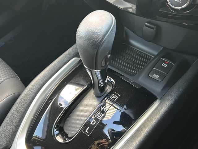 日産 エクストレイル ハイブリッド 20Xi 広島県 2019(令1)年 4.1万km ブリリアントホワイトパール 禁煙車/エマージェンシーブレーキ/車線逸脱警報/BSW/プロパイロット/純正８型ナビ（MM518D-L）/・フルセグ/CD/DVD/Blu-ray/Bluetooth/USB/MSV/アラウンドビューモニター/インテリジェントルームミラー/革巻きステアリング/ステアリングスイッチ/オートライト/カプロンシート/LEDヘッドライト/フォグランプ/ETC/ドライブレコーダー（DJ4-D）/純正ドアバイザー/純正フロアマット