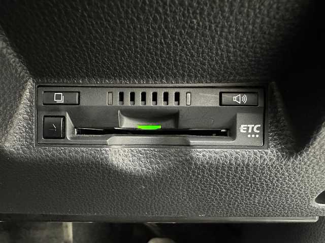 トヨタ ＧＲヤリス RZ ハイパフォーマンス 兵庫県 2021(令3)年 2万km プラチナホワイトパールマイカ ・純正ディスプレイオーディオ/・バックカメラ/・フルセグTV/・ETC/・JBLサウンド/・6速MT/・純正18インチアルミホイール/・衝突軽減ブレーキ/・レーンキープアシスト/・追従クルーズコントロール/・BSM/・ヘッドアップディスプレイ/・アイドリングストップ/・LEDヘッドライト/・LEDフォグランプ/・オートライト/・オートハイビーム/・コーナーセンサー/・社外リアウイング/・社外ボンネット(純正ボンネット積み込み)/・スマートキー/・スペアキー1本/・プッシュスタート