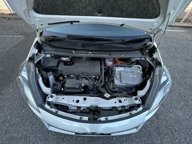 トヨタ シエンタ ハイブリッド G セーフティエディション 千葉県 2021(令3)年 5.2万km ホワイトパールクリスタルシャイン 純正SDナビ/(フルセグTV/CD/DVD/Bluetooth)/全方位カメラ/前後ドライブレコーダー/ワンオーナ/前席シートヒーター/ステアリングヒーター/両側パワースライドドア/前後コーナーセンサー/クルーズコントロール/ETC/ステアリングスイッチ/レーンキープアシスト/プリクラッシュセーフティー/横滑り防止装置/スマートキー/スペアキー/プッシュエンジンスタート