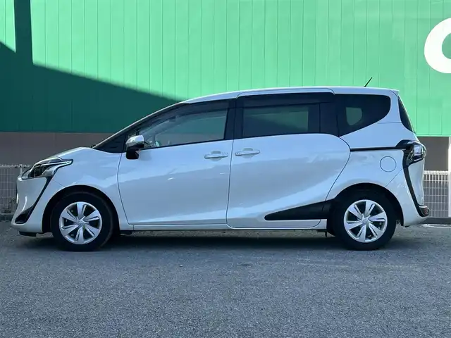 トヨタ シエンタ ハイブリッド G セーフティエディション 千葉県 2021(令3)年 5.2万km ホワイトパールクリスタルシャイン 純正SDナビ/(フルセグTV/CD/DVD/Bluetooth)/全方位カメラ/前後ドライブレコーダー/ワンオーナ/前席シートヒーター/ステアリングヒーター/両側パワースライドドア/前後コーナーセンサー/クルーズコントロール/ETC/ステアリングスイッチ/レーンキープアシスト/プリクラッシュセーフティー/横滑り防止装置/スマートキー/スペアキー/プッシュエンジンスタート