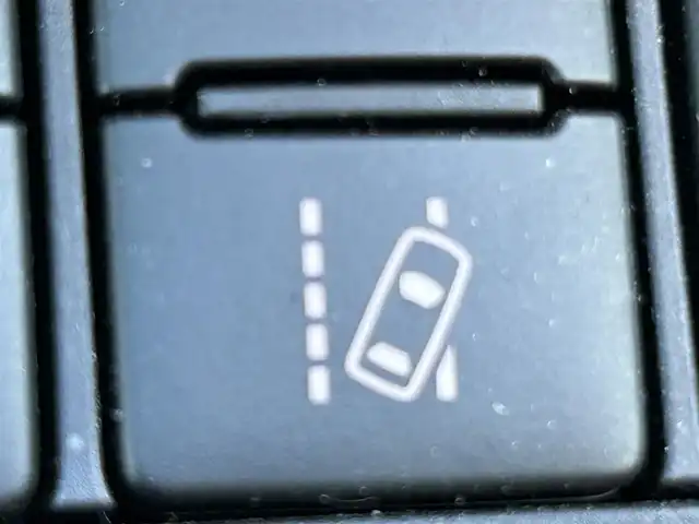 トヨタ シエンタ ハイブリッド G セーフティエディション 千葉県 2021(令3)年 5.2万km ホワイトパールクリスタルシャイン 純正SDナビ/(フルセグTV/CD/DVD/Bluetooth)/全方位カメラ/前後ドライブレコーダー/ワンオーナ/前席シートヒーター/ステアリングヒーター/両側パワースライドドア/前後コーナーセンサー/クルーズコントロール/ETC/ステアリングスイッチ/レーンキープアシスト/プリクラッシュセーフティー/横滑り防止装置/スマートキー/スペアキー/プッシュエンジンスタート