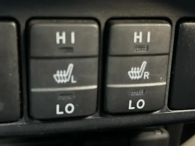 トヨタ シエンタ ハイブリッド G セーフティエディション 千葉県 2021(令3)年 5.2万km ホワイトパールクリスタルシャイン 純正SDナビ/(フルセグTV/CD/DVD/Bluetooth)/全方位カメラ/前後ドライブレコーダー/ワンオーナ/前席シートヒーター/ステアリングヒーター/両側パワースライドドア/前後コーナーセンサー/クルーズコントロール/ETC/ステアリングスイッチ/レーンキープアシスト/プリクラッシュセーフティー/横滑り防止装置/スマートキー/スペアキー/プッシュエンジンスタート