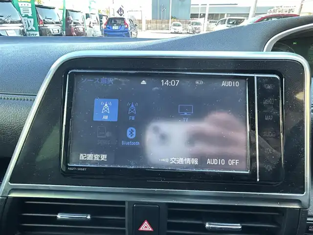 トヨタ シエンタ ハイブリッド G セーフティエディション 千葉県 2021(令3)年 5.2万km ホワイトパールクリスタルシャイン 純正SDナビ/(フルセグTV/CD/DVD/Bluetooth)/全方位カメラ/前後ドライブレコーダー/ワンオーナ/前席シートヒーター/ステアリングヒーター/両側パワースライドドア/前後コーナーセンサー/クルーズコントロール/ETC/ステアリングスイッチ/レーンキープアシスト/プリクラッシュセーフティー/横滑り防止装置/スマートキー/スペアキー/プッシュエンジンスタート