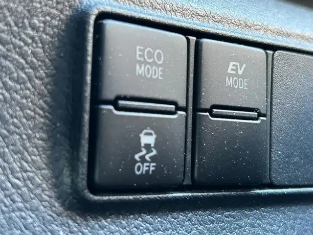 トヨタ シエンタ ハイブリッド G セーフティエディション 千葉県 2021(令3)年 5.2万km ホワイトパールクリスタルシャイン 純正SDナビ/(フルセグTV/CD/DVD/Bluetooth)/全方位カメラ/前後ドライブレコーダー/ワンオーナ/前席シートヒーター/ステアリングヒーター/両側パワースライドドア/前後コーナーセンサー/クルーズコントロール/ETC/ステアリングスイッチ/レーンキープアシスト/プリクラッシュセーフティー/横滑り防止装置/スマートキー/スペアキー/プッシュエンジンスタート