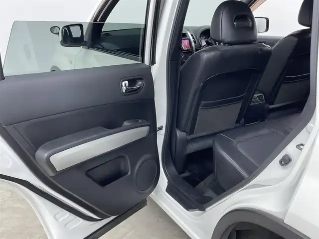 日産 エクストレイル 20Xt 大分県 2012(平24)年 6.9万km ブリリアントホワイトパール パートタイム４WD/純正ナビ/（フルセグ/Bluetooth/CD/DVD)/バックカメラ/ダウンヒルアシスト/カプロンシート/シートヒーター/ビルトインETC/オートライト/純正アルミホイール/電動格納ミラー