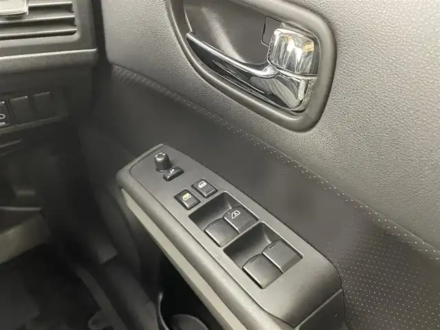 日産 エクストレイル 20Xt 大分県 2012(平24)年 6.9万km ブリリアントホワイトパール パートタイム４WD/純正ナビ/（フルセグ/Bluetooth/CD/DVD)/バックカメラ/ダウンヒルアシスト/カプロンシート/シートヒーター/ビルトインETC/オートライト/純正アルミホイール/電動格納ミラー