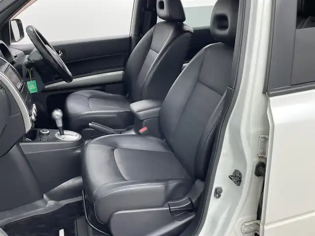 日産 エクストレイル 20Xt 大分県 2012(平24)年 6.9万km ブリリアントホワイトパール パートタイム４WD/純正ナビ/（フルセグ/Bluetooth/CD/DVD)/バックカメラ/ダウンヒルアシスト/カプロンシート/シートヒーター/ビルトインETC/オートライト/純正アルミホイール/電動格納ミラー