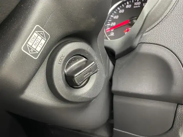 日産 エクストレイル 20Xt 大分県 2012(平24)年 6.9万km ブリリアントホワイトパール パートタイム４WD/純正ナビ/（フルセグ/Bluetooth/CD/DVD)/バックカメラ/ダウンヒルアシスト/カプロンシート/シートヒーター/ビルトインETC/オートライト/純正アルミホイール/電動格納ミラー