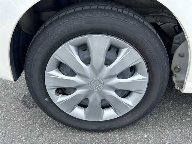 ホンダ Ｎ ＢＯＸ G L SSパッケージ 奈良県 2015(平27)年 4.4万km プレミアムホワイトパールⅡ 社外ＳＤナビ　/フルセグ　/ＤＶＤ　/Ｂｌｕｅｔｏｏｔｈ　/バックカメラ　/ＥＴＣ　/ドライブレコーダー　/両側パワースライドドア　/帆h氏ベンチシート　/社外フロアマット　/横滑り防止装置　/衝突被害軽減ブレーキ　/スペアキー１本