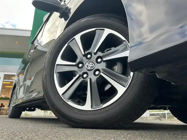 トヨタ ヴォクシー ZS 煌Ⅱ 宮城県 2019(令1)年 4.4万km ブラック セーフティセンス/・プリクラッシュセーフティ/・レーンディパーチャーアラート/・オートマチックハイビーム/・先行車発進告知/インテリジェントクリアランスソナー/純正フリップダウンモニター（V12T-R68C）/純正10インチナビ（NSZN-Z68T）ナビSD後日送付の為動作未確認/・CD/DVD/・Bluetooth/・フルセグTV/・SD音楽録音機能/バックカメラ/ドライブレコーダー/ビルトインETC/両側パワースライドドア/シートカバー/革巻きステアリング/クルーズコントロール/ステアリングスイッチ/MTモード付AT/LEDヘッドライト/フォグランプ/オートライト/スマートキー＆プッシュスタート/電動格納ミラー/純正16インチAW/フロアマット/ドアバイザー/Wエアバッグ