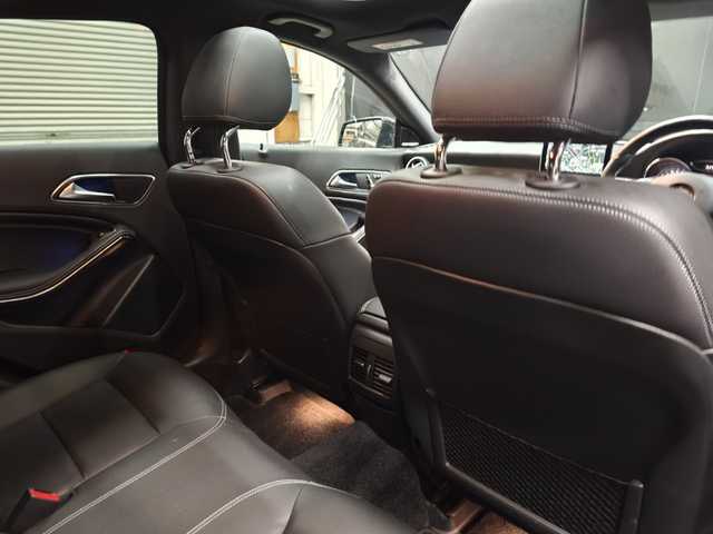 メルセデス・ベンツ ＣＬＡ２２０ Sブレイク 4MATIC 群馬県 2019(平31)年 5.9万km 黒 プレミアムＰＫＧ/ハーマンカードン/ＬＥＤライト/サンルーフ/アンビエントライト/アップルＣａｒＰｌａｙ/黒革シート　