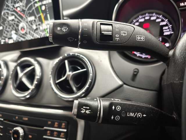 メルセデス・ベンツ ＣＬＡ２２０ Sブレイク 4MATIC 群馬県 2019(平31)年 5.9万km 黒 プレミアムＰＫＧ/ハーマンカードン/ＬＥＤライト/サンルーフ/アンビエントライト/アップルＣａｒＰｌａｙ/黒革シート　