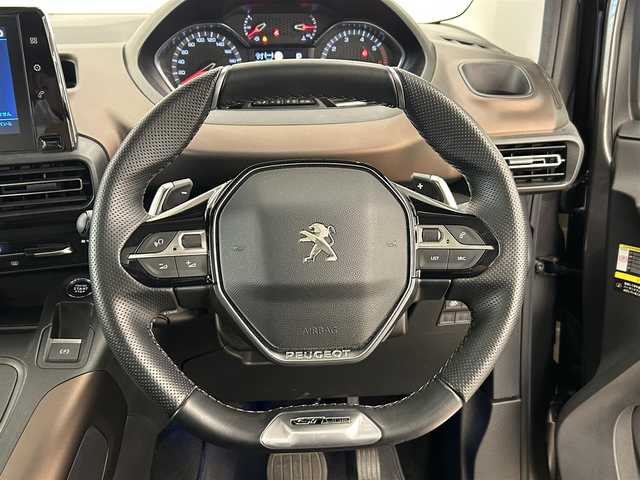プジョー リフター GTライン ファーストLTD 岡山県 2021(令3)年 3万km グレー 純正ディスプレイオーディオ/Bluetooth/Applecarplay/Android auto/バックカメラ/サイドカメラ/ガラスルーフ/アダプティブクルーズコントロール/アクティブセーフティブレーキ/トラフィックサインインフォメーション/疲労検知システム/アンビエントライト/ブラインドスポット/ETC/インテリジェントハイビーム/ドライブレコーダー/パーキングセンサー