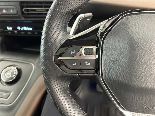 プジョー リフター GTライン ファーストLTD 岡山県 2021(令3)年 3万km グレー 純正ディスプレイオーディオ/Bluetooth/Applecarplay/Android auto/バックカメラ/サイドカメラ/ガラスルーフ/アダプティブクルーズコントロール/アクティブセーフティブレーキ/トラフィックサインインフォメーション/疲労検知システム/アンビエントライト/ブラインドスポット/ETC/インテリジェントハイビーム/ドライブレコーダー/パーキングセンサー
