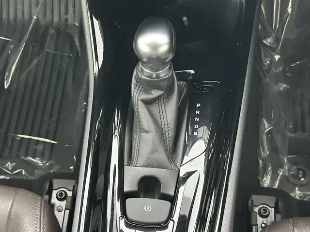 トヨタ Ｃ－ＨＲ G 埼玉県 2017(平29)年 3.3万km ホワイトパールクリスタルシャイン 純正ナビ　ＴＶ　ＣＤ／ＤＶＤ　アダプティブクルーズコントロール　コーナーセンサー　レーンアシスト　オートマチックハイビーム　ＬＥＤヘッドライト　ブラインドスポットモニター　前席シートヒーター
