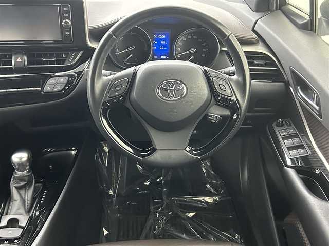 トヨタ Ｃ－ＨＲ G 大阪府 2017(平29)年 3.3万km ホワイトパールクリスタルシャイン 純正ナビ/モデリスタフルエアロ/フルセグＴＶ　ＣＤ／ＤＶＤ　/ETC/アダプティブクルーズコントロール　/アイドリングストップ/コーナーセンサー　/純正アルミホイール/純正フロアマット/オートマチックハイビーム　/ＬＥＤヘッドライト　/ブラインドスポットモニター　/前席シートヒーター /横滑り防止装置/レーンキープアシスト/衝突被害軽減システム