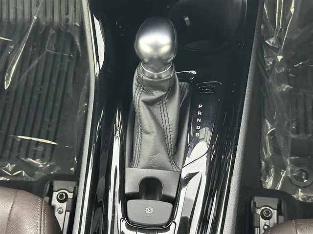 トヨタ Ｃ－ＨＲ G 大阪府 2017(平29)年 3.3万km ホワイトパールクリスタルシャイン 純正ナビ/モデリスタフルエアロ/フルセグＴＶ　ＣＤ／ＤＶＤ　/ETC/アダプティブクルーズコントロール　/アイドリングストップ/コーナーセンサー　/純正アルミホイール/純正フロアマット/オートマチックハイビーム　/ＬＥＤヘッドライト　/ブラインドスポットモニター　/前席シートヒーター /横滑り防止装置/レーンキープアシスト/衝突被害軽減システム