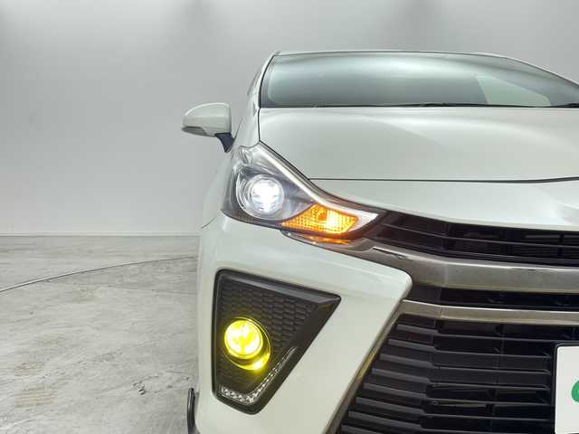 トヨタ プリウス α S ツーリングセレクション G’s 群馬県 2016(平28)年 7万km ホワイトパールクリスタルシャイン ナビ　バックカメラ　１０型後席モニター　社外エアロ　ダウンサス　社外マフラー　ＥＴＣ　ハーフレザーシート　クルーズコントロール　ＬＥＤライト　フォグランプ　スマートキー　純正アルミホイール　禁煙車