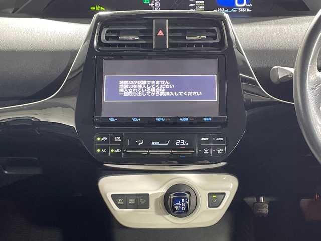 トヨタ プリウス A 神奈川県 2016(平28)年 5.5万km グレーメタリック 純正９型SDナビ　/CD　DVD　フルセグ　Bluetooth　SD　AM　FM/トヨタセーフティーセンス/プリクラッシュセーフティシステム/レーンディパーチャーアラート/ブラインドスポットモニター/クリアランスソナー/ヘッドアップディスプレイ/バックカメラ/ビルトインETC/純正前後ドライブレコーダー/LEDオートライト/フォグランプ/オートマチィックハイビーム/スマートキー/プッシュスタート