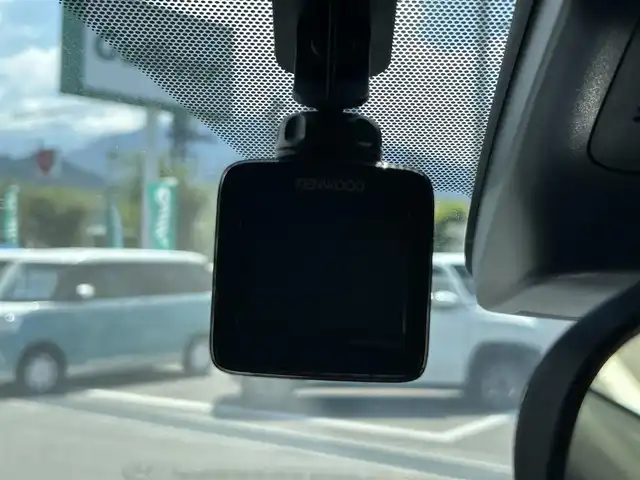 トヨタ アクア S スタイルブラック 大分県 2018(平30)年 6.7万km ジュエリーパープルマイカM 純正ナビ（Bluetooth/フルセグTV/SD/CD/DVD）/バックカメラ/前後コーナーセンサー/ETC/オートマチックハイハイビーム/横滑り防止装置/レーンキープアシスト/衝突被害軽減システム/社外15インチAW/ECOMODE・EVMODE